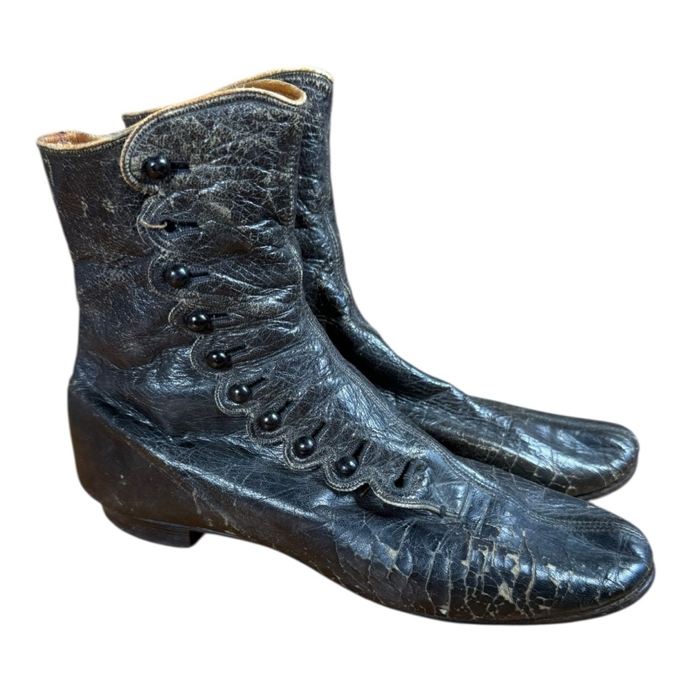 Victorian Era Black Leather Button Boots‎